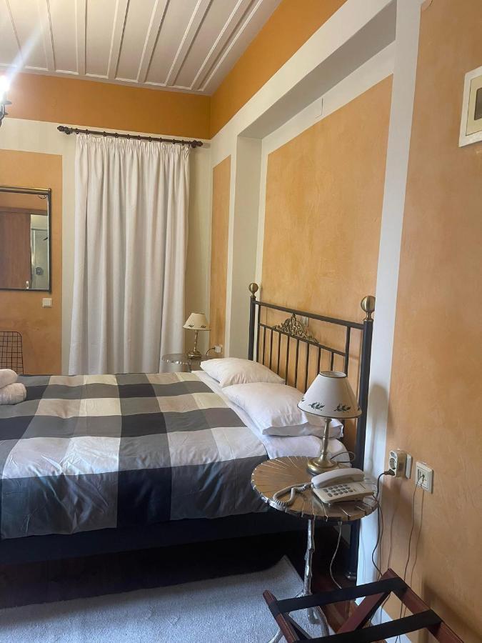 Pension Isabo Nafplion Exteriör bild